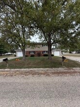 Building Photo - 14102 Southwind Dr