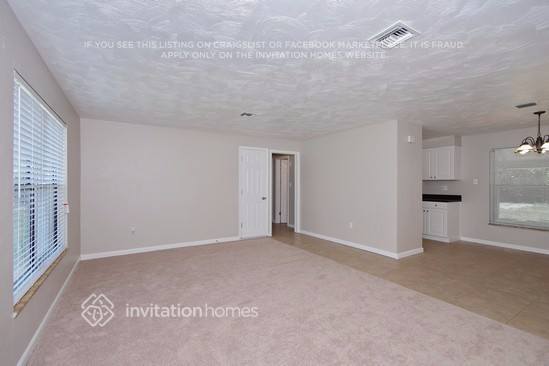 Building Photo - 411 W Charlotte Ave