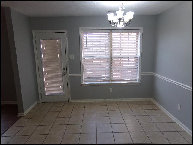 Building Photo - 12 Lauren Cove