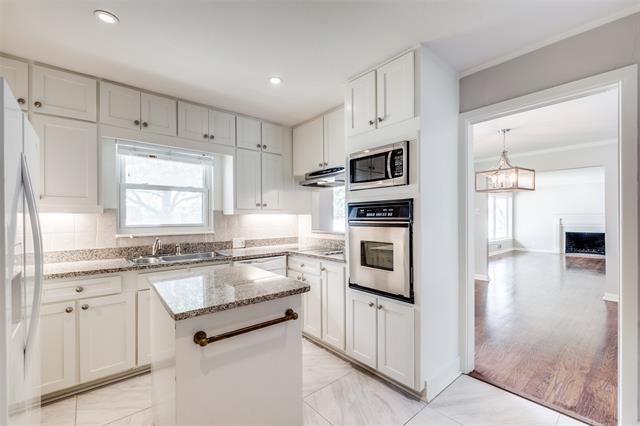 Building Photo - 6832 Northwood Rd