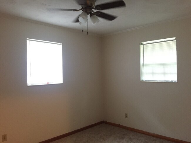 Building Photo - 125 Hiwassee Ave NE