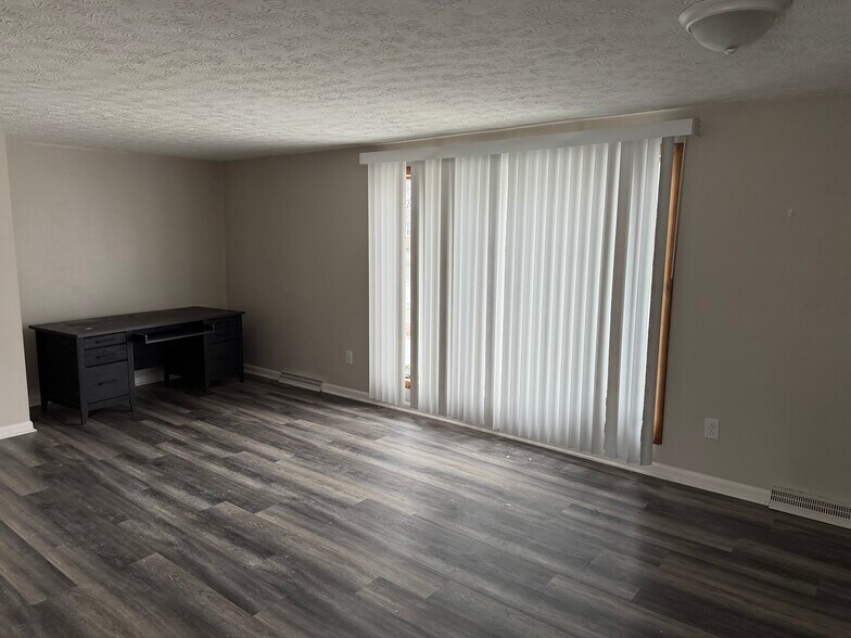 Building Photo - 114 Hillcrest Acres