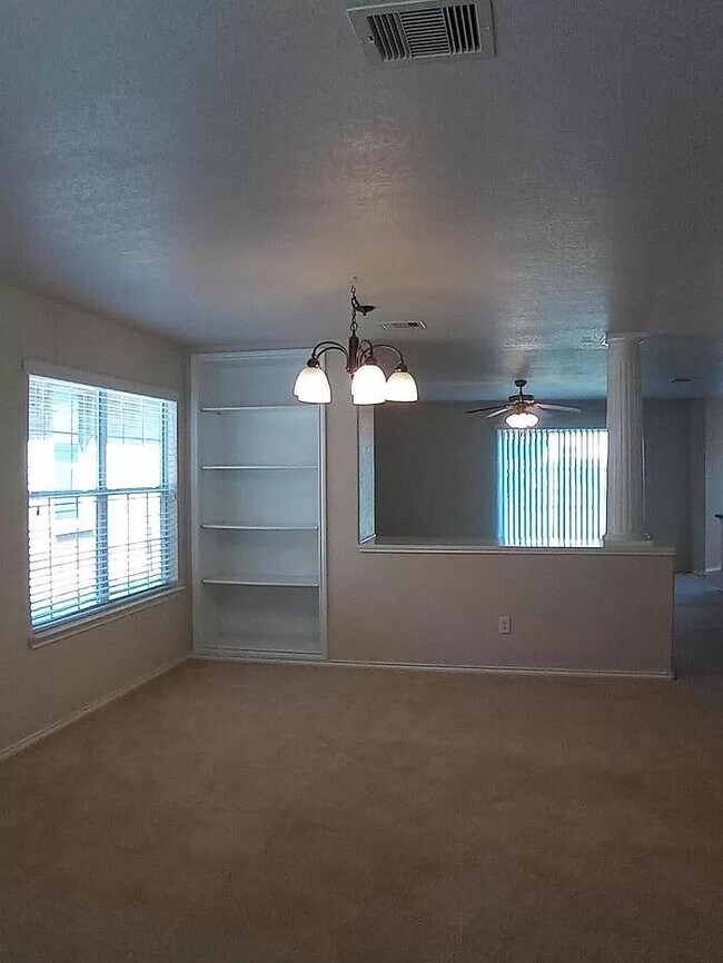 Building Photo - 11231 Sierra Trl