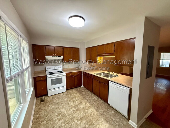 Building Photo - 119 S Atley Ln