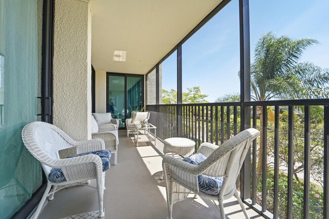 Building Photo - 1605 S US Hwy 1