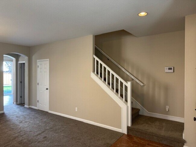 Building Photo - Three Bedroom Damonte Ranch Home