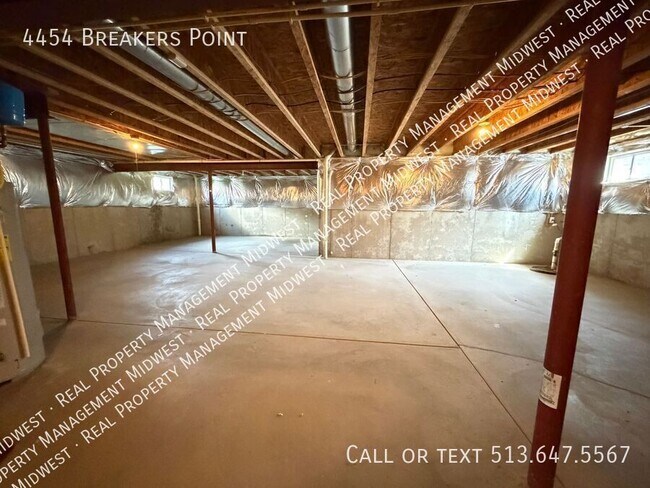 Building Photo - 4454 Breakers Point