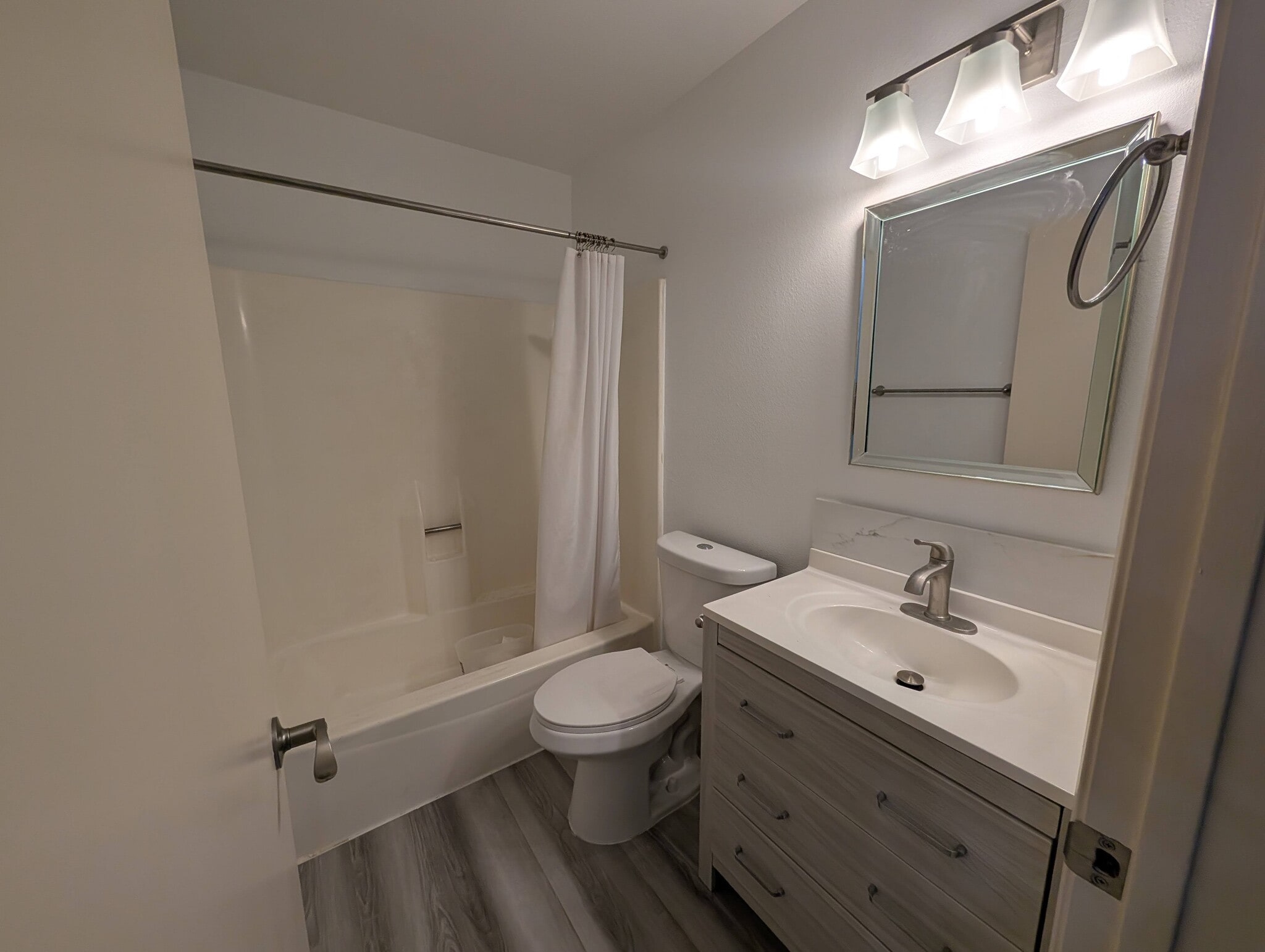 Upstairs Bathroom (attached to bedroom) - 1419 Poseidon
