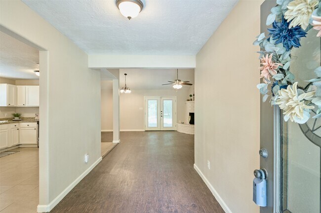 Building Photo - 24411 Pine Canyon Dr