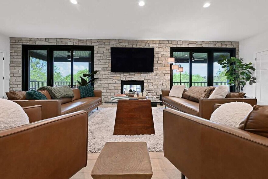 Building Photo - 1678 Archer Ave