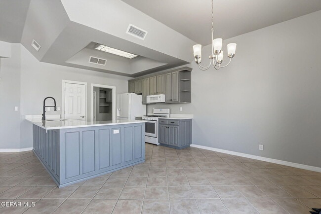 Building Photo - 4717 Excalibur Dr