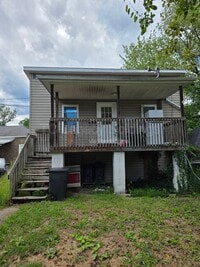 Building Photo - 419 1/2 Walnut Ave