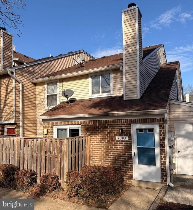 Building Photo - 4303 Pembrook Village Dr