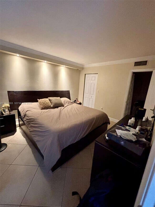 Building Photo - 11750 SW 18th St