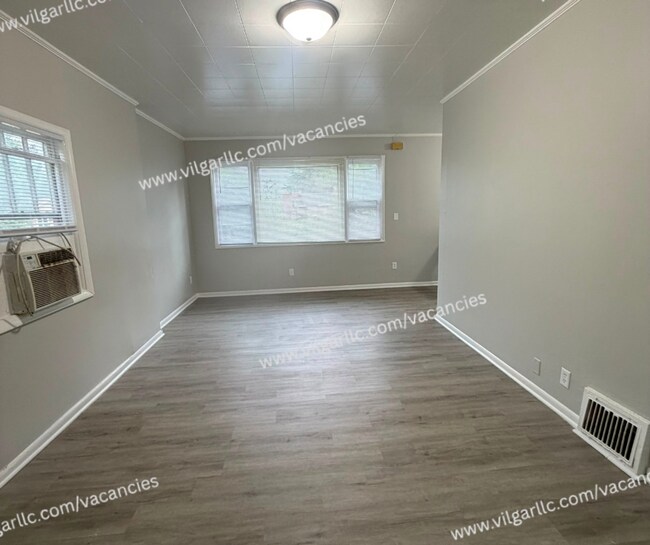 Building Photo - 4200 Jefferson St