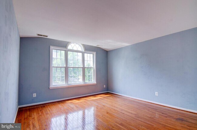 Building Photo - 5861 Governors Hill Dr