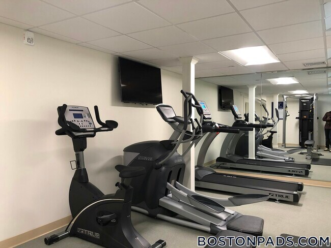 Building Photo - 22 Chauncy St