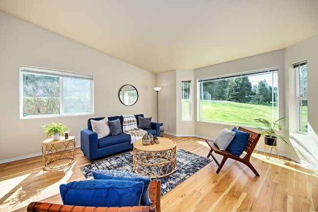Building Photo - 3 Bedroom Rambler in Quiet Port Orchard Lo...