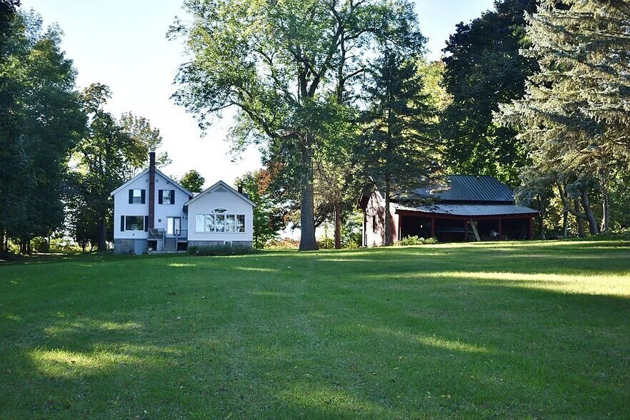 Building Photo - 2868 Essex Rd