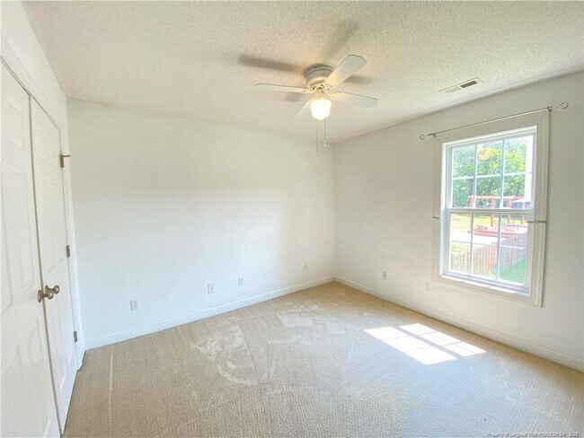 Building Photo - 132 Lakeland Port
