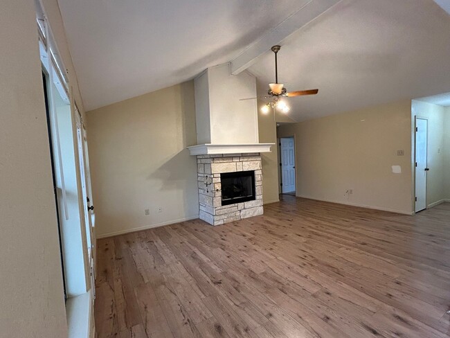 Building Photo - Fully remodeled 3 bedroom home in Wylie!!