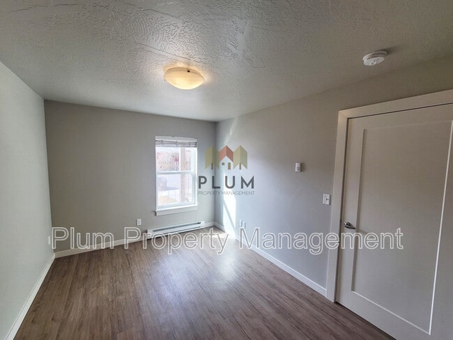 Building Photo - 2414 McDonald Ave