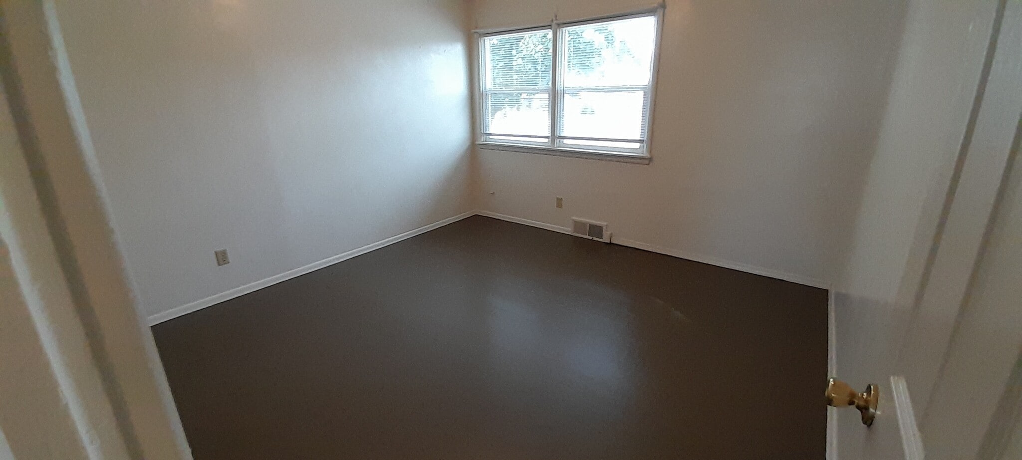 Bed 1 (a) - 3934 N Nevada St