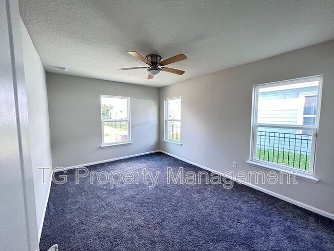 Building Photo - 102 Bluejack Ln