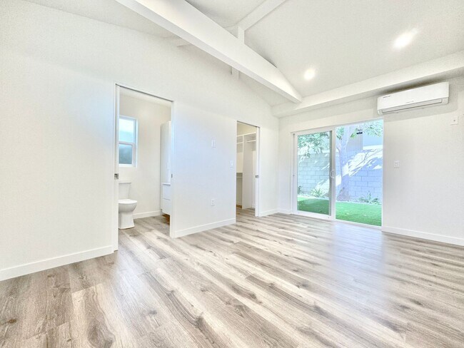 Building Photo - 4244 Inglewood Blvd
