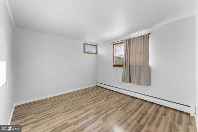 Building Photo - 225 Pershing Ave