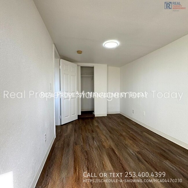 Building Photo - 2 Bedroom Apartment in Lakewood!