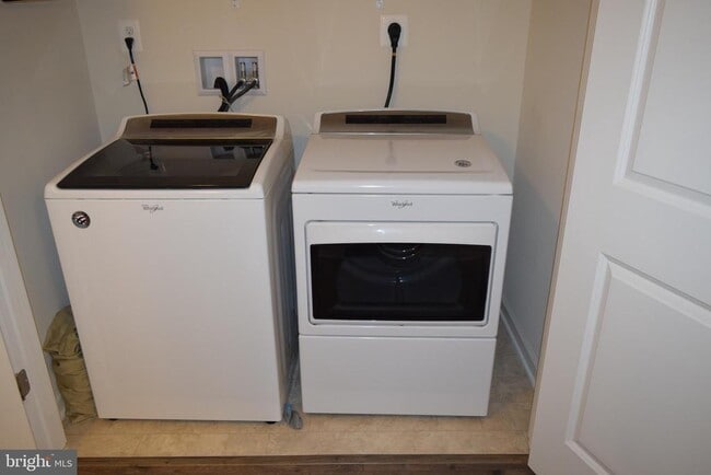 Building Photo - 6947 Stoddert Ln