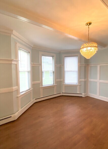 Building Photo - 82 Bergen Ave