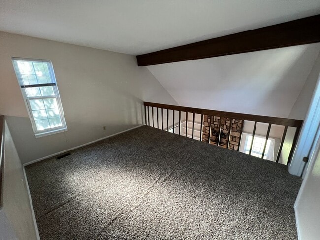 Building Photo - Tranquil 3 bedroom 3 bathroom Townhome loc...