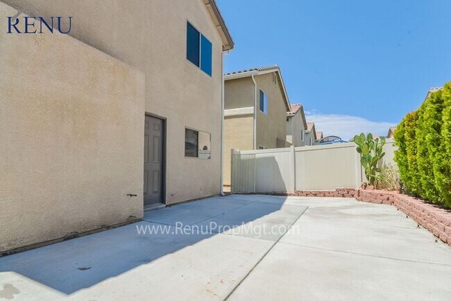 Building Photo - Fall Special: 1/2 off your first month! Av...