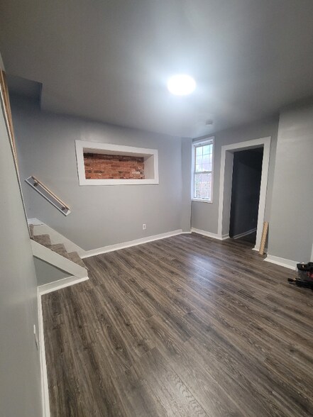 Building Photo - 813 S 9th St