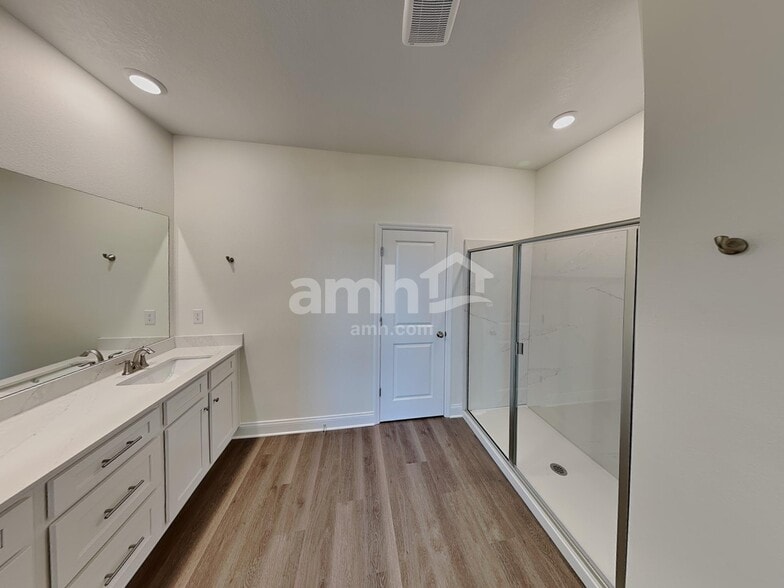 Building Photo - 3728 Ctr Cv Ln