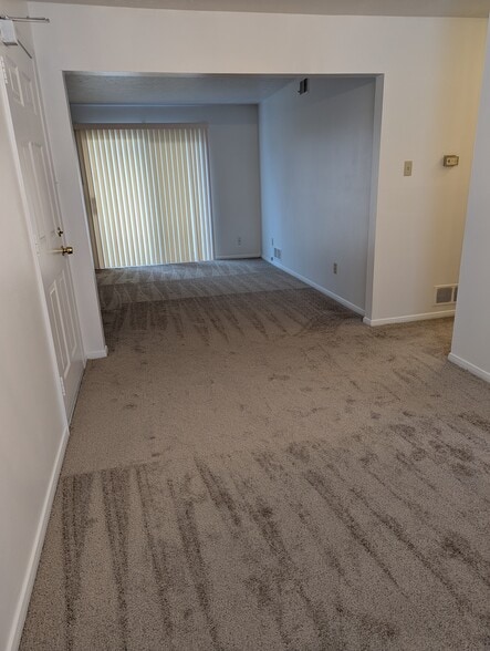 Building Photo - 8045 Pippin Rd