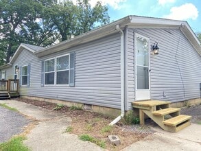 Building Photo - 3BD/2BA Home With Central Air