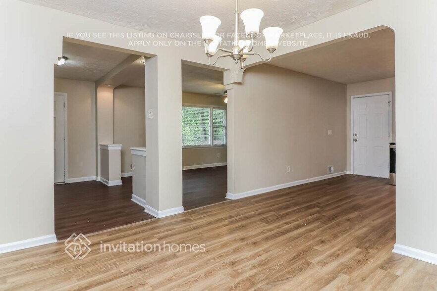 Building Photo - 1398 Yates Ave