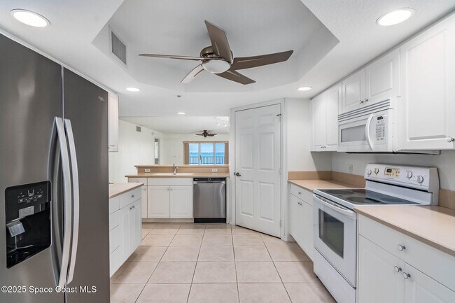 Building Photo - 7128 Marbella Ct