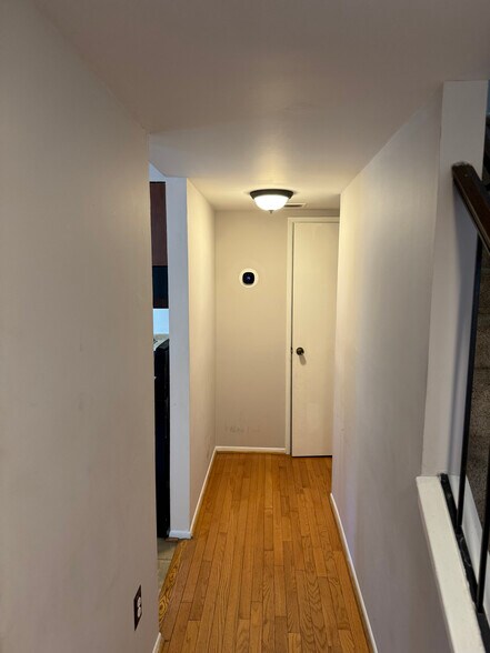 Building Photo - 7028 Palamar Turn