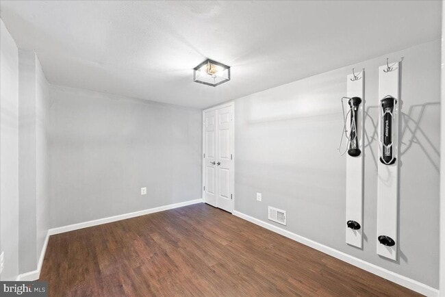 Building Photo - 4527 Sawgrass Ct