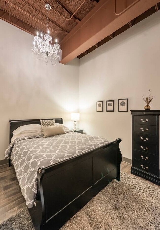 Building Photo - 350 East Ave