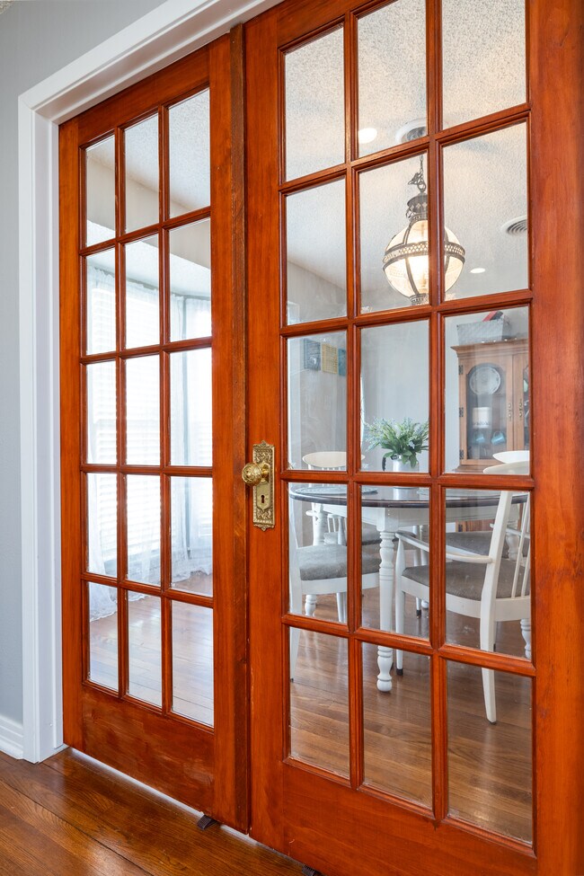 Building Photo - 212 N Magdalen St