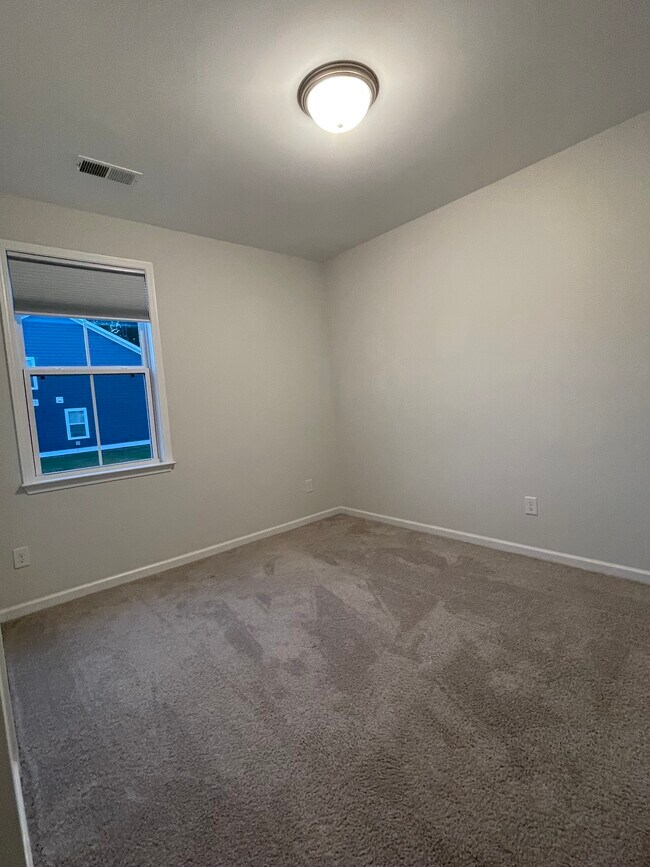Building Photo - 840 Orchard Valley Ln