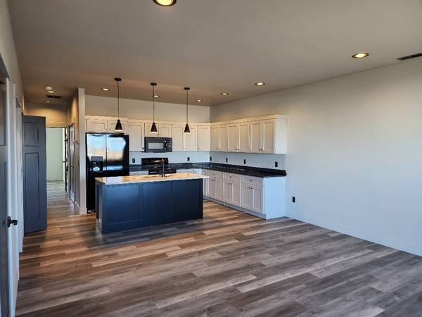 Building Photo - 203 Fletching Way