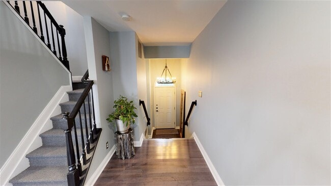 Building Photo - 22 Mallard Pl