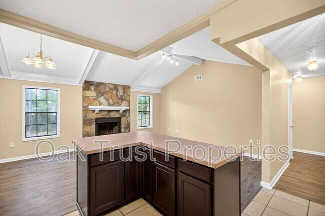 Building Photo - 103 Cambell Ct