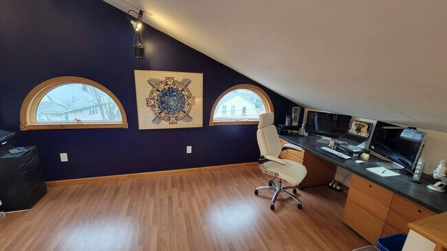 Building Photo - 152 Central Ave